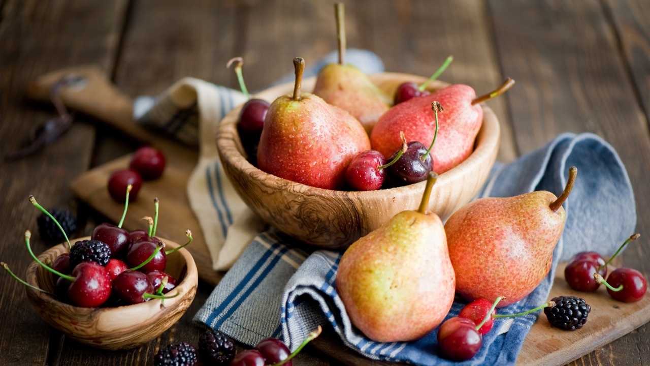 Плоды фруктов, которые человек употребляет в пищу